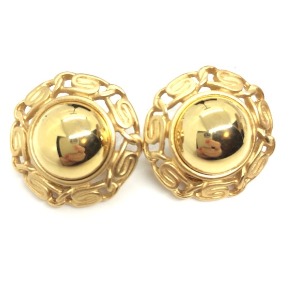 VINTAGE MONET BUTTON CLIP-ON EARRINGS DOMED SNAIL CHAIN GOLD TONE BRUSHED SHINY - Picture 7 of 12